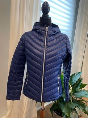 Michael Kors Royal Blue Quilted Hooded Packable Down Jacket in Medium